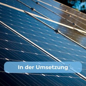 Solarmodule auf einem Wohnhaus
